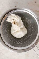 How to Make Labneh at Home (5 minutes!) - Hungry Paprikas