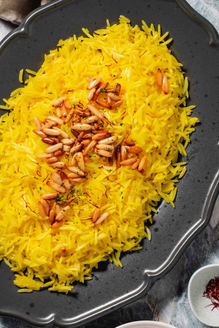 30-Min Fluffy Saffron Rice (Basmati) - Hungry Paprikas