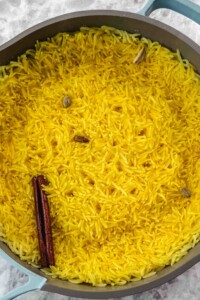 30-Min Fluffy Saffron Rice (Basmati) - Hungry Paprikas